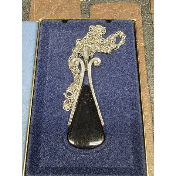 Vintage Avon Silver Tone Black Cabochon large Teardrop Statement Pendant - Picture 2 of 3